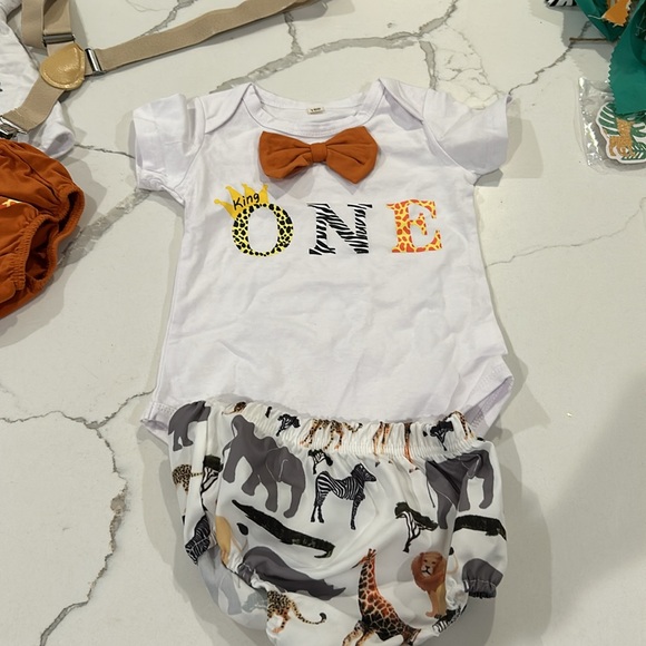 First birthday outfits and decor bundle - Picture 2 of 14